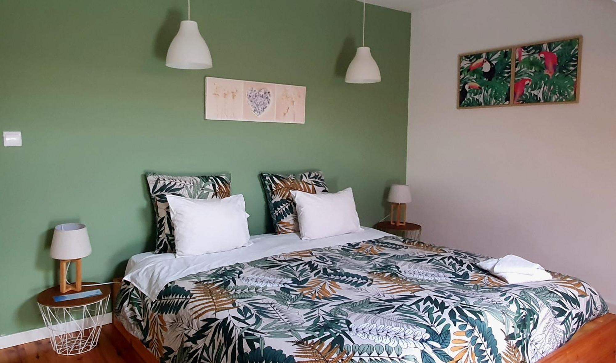 A-Tipica Guesthouse Понта-Делгада Экстерьер фото